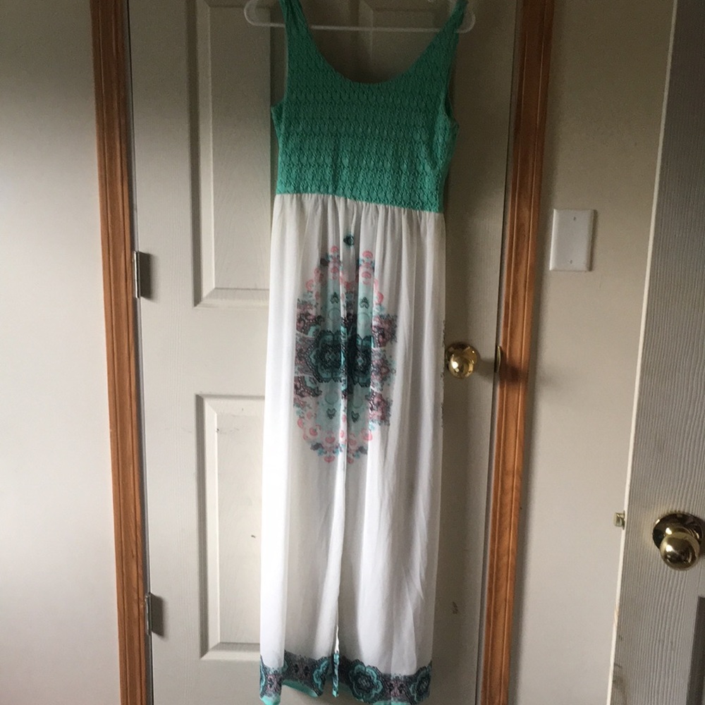 Dress - Picture 2 of 2
